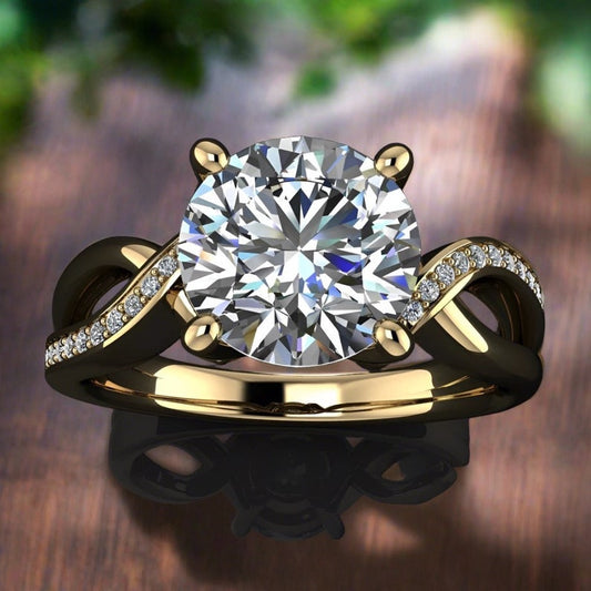 Radiant Elegance: Diamond & Gold Ring